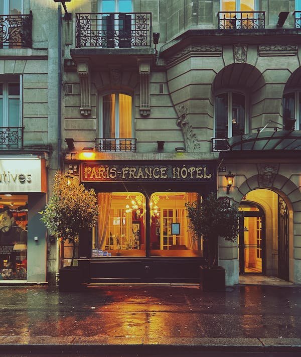 Hôtel 14 à paris : charme, confort et proximité